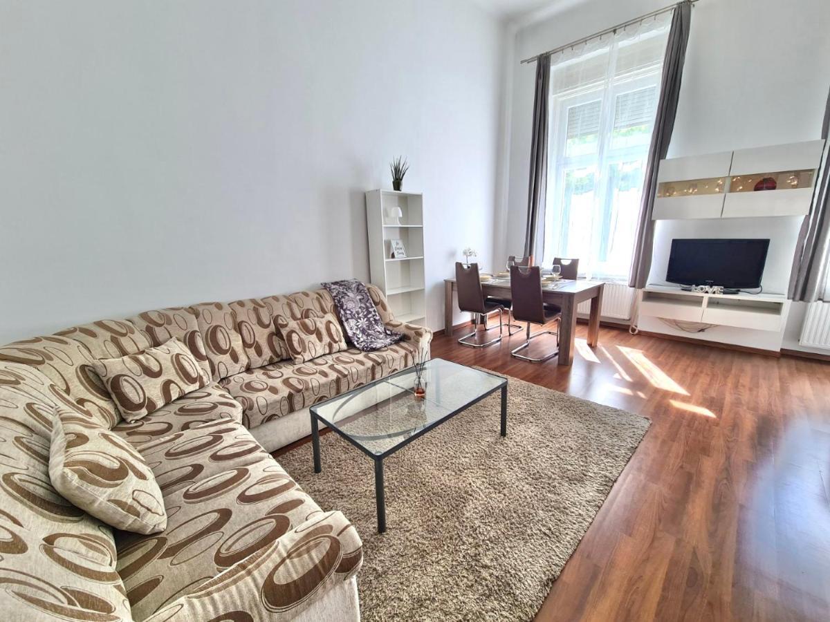Ricky Apartment Budapest Exterior foto